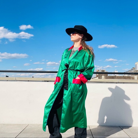 Vintage Victoria’s Secret Satin Silk Emerald Green Acid Pink Colorblack Robe - Picture 11 of 16